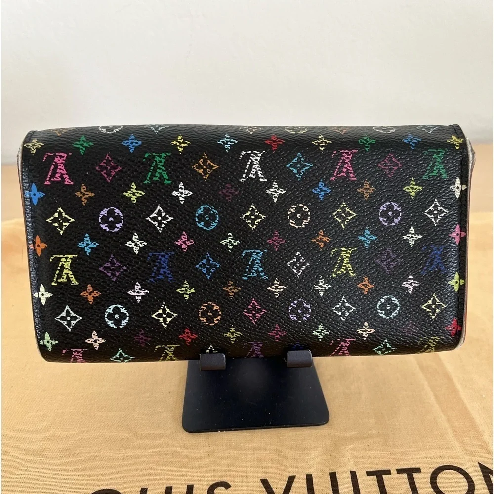 Auth LV Portefeuille Murikami wallet with 46”unbrand chain.